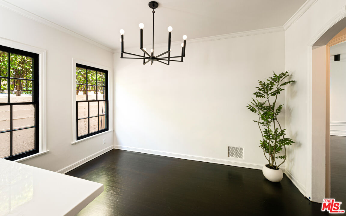 1954 Hillcrest Road, Unit 8 Los Angeles, CA 90068 - Photo 9 of 24