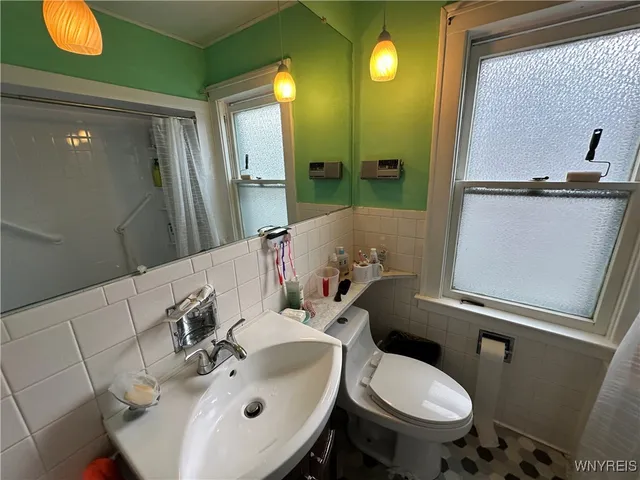 $189,900 | 82 Beatrice Avenue, Buffalo, NY 14207