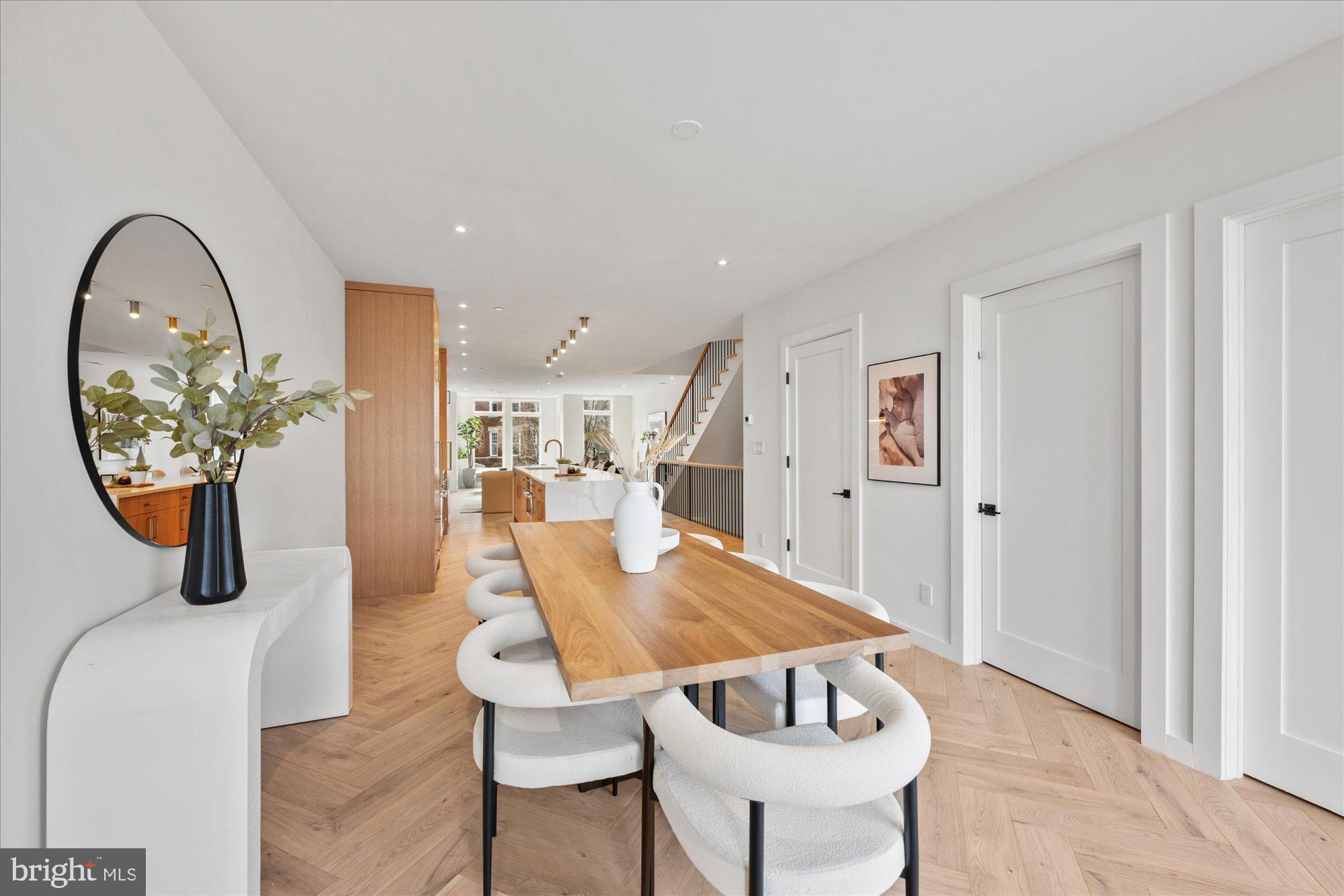 1319 R Street Northwest, Unit 2101 Washington, DC 20009 - Photo 12 of 37 Dining Area