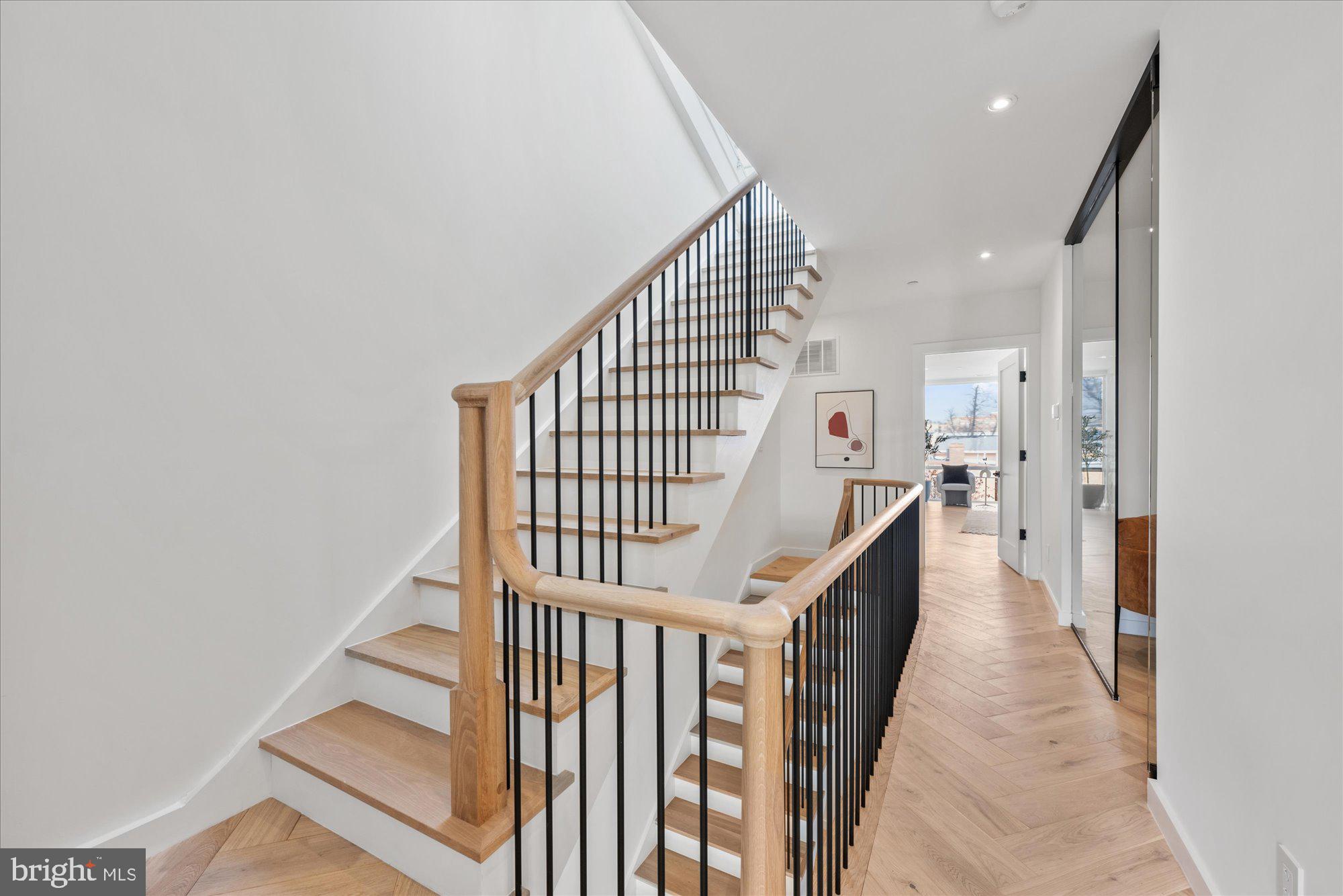 1319 R Street Northwest, Unit 2101 Washington, DC 20009 - Photo 17 of 37 2nd Level Hall