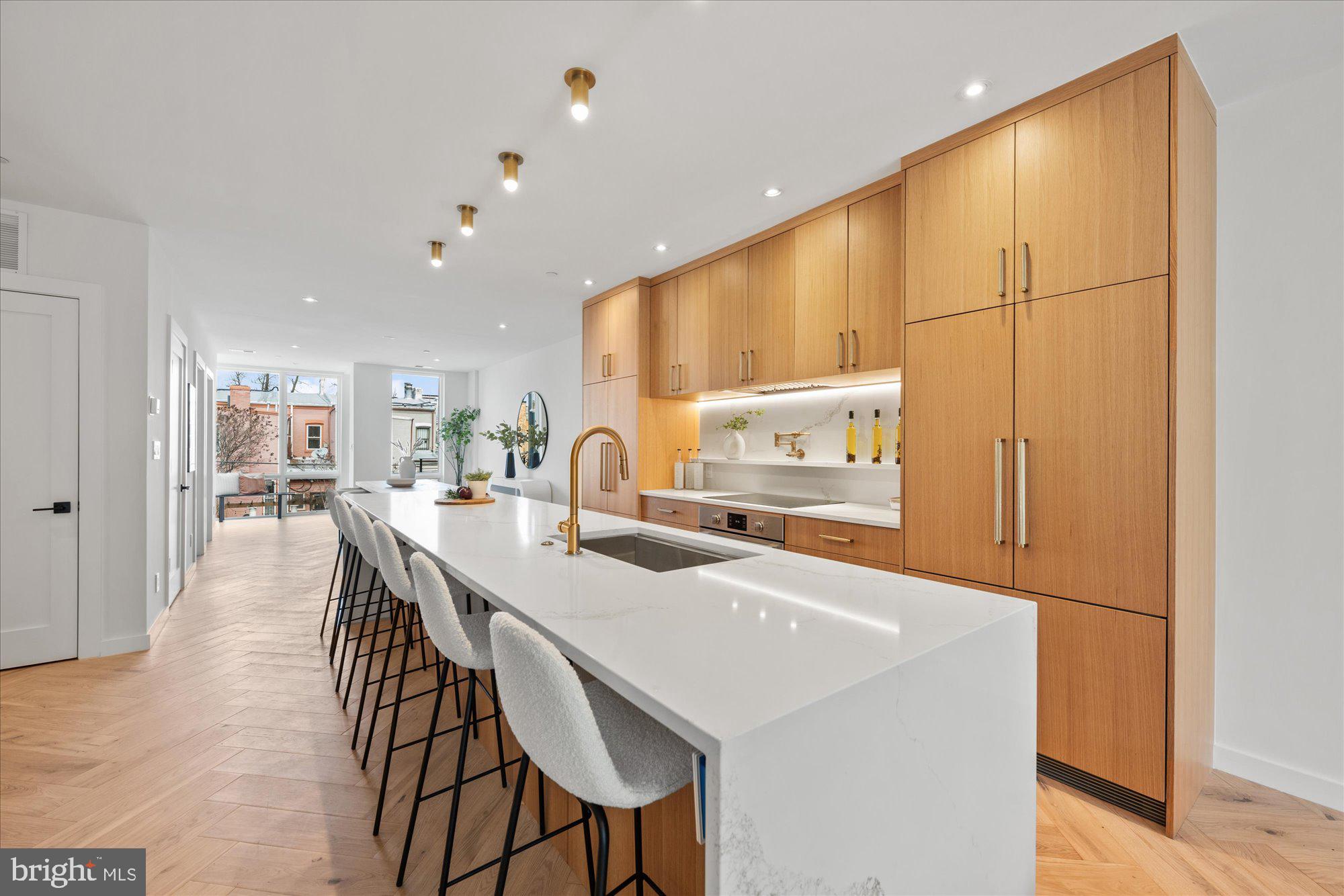 1319 R Street Northwest, Unit 2101 Washington, DC 20009 - Photo 7 of 37 Gallery Image 7