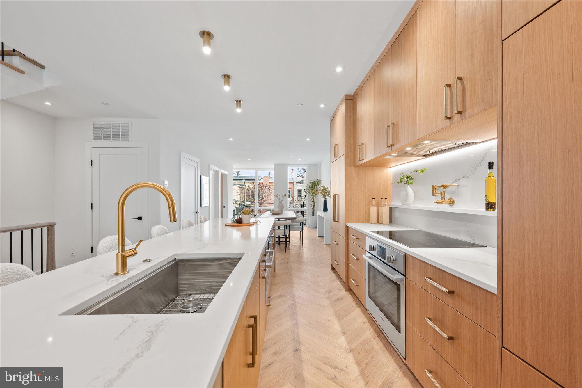 1319 R Street Northwest, Unit 2101 Washington, DC 20009 - Photo 8 of 37 Gallery Image 8