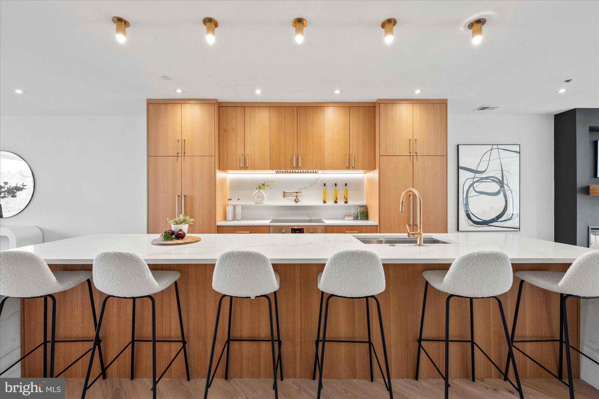 1319 R Street Northwest, Unit 2101 Washington, DC 20009 - Photo 10 of 37 Gallery Image 10