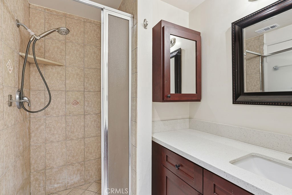 1000 East Windsor Road, Unit 9 Glendale, CA 91205 - Photo 10 of 19