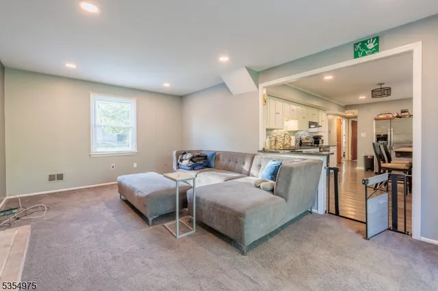 $330,000 | 908 Maple Drive, Stewartsville, NJ 08886