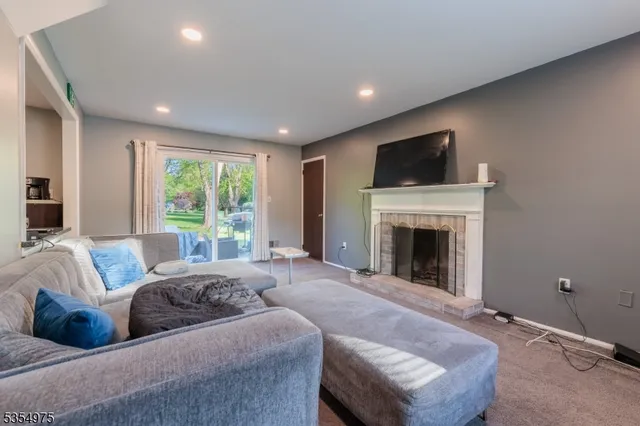 $330,000 | 908 Maple Drive, Stewartsville, NJ 08886