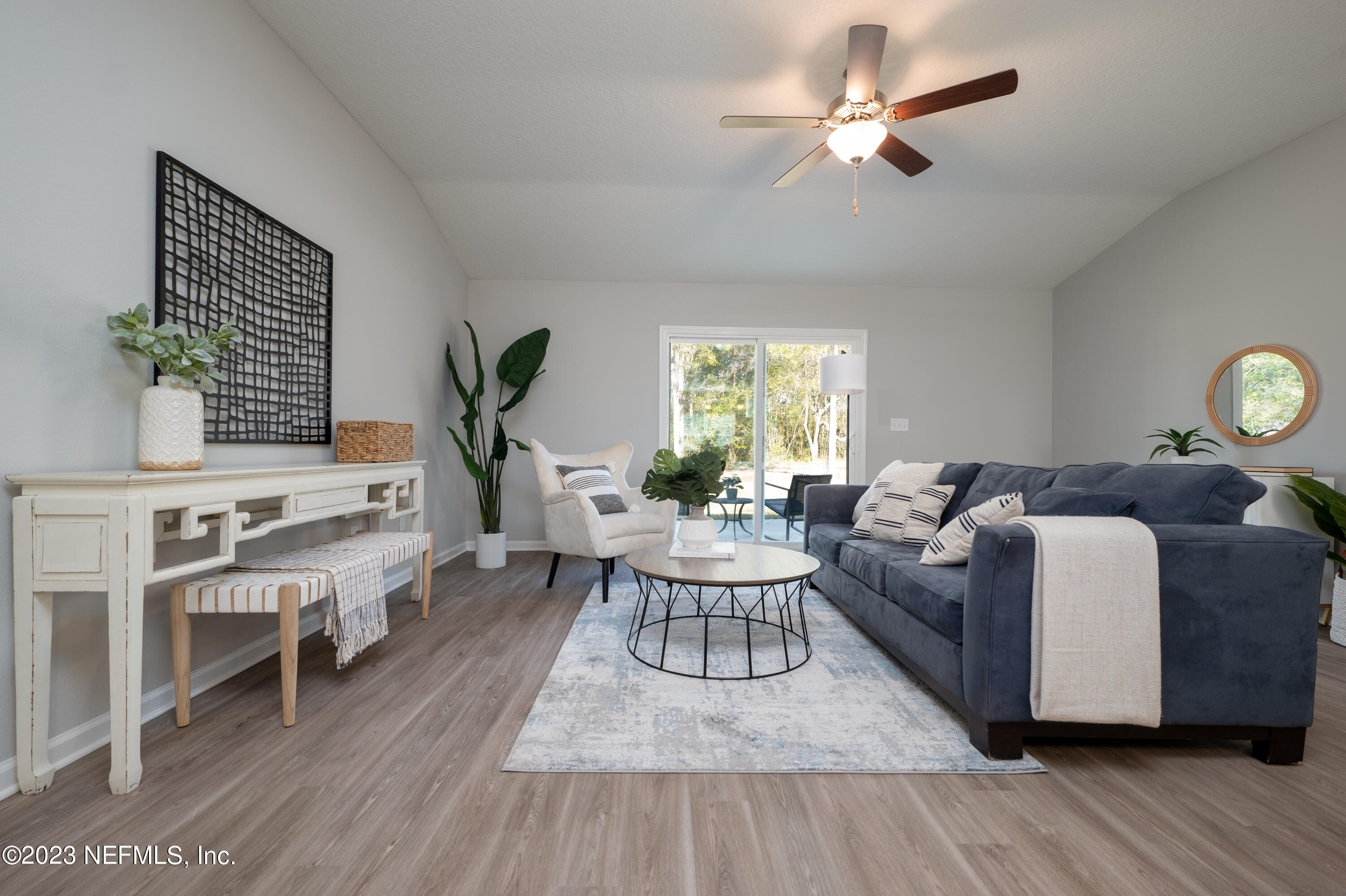 12701 Dunn Creek Road Jacksonville, FL 32226 - Photo 16 of 51 a living room with furniture