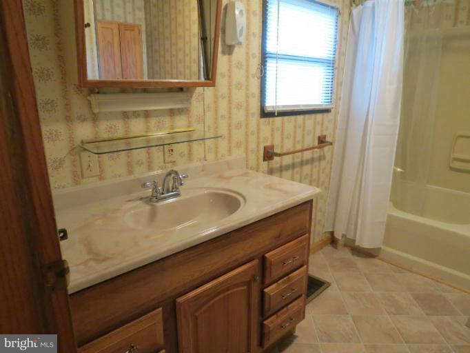 45136 Andover Estates Road Valley Lee, MD 20692 - Photo 23 of 27 Bath (Master)