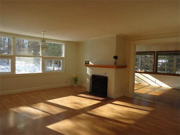 5 Maxwell Road Bedford, MA 01730 - Photo 2 of 13 Gallery Image 2