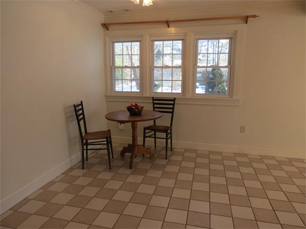 5 Maxwell Road Bedford, MA 01730 - Photo 5 of 13 Gallery Image 5