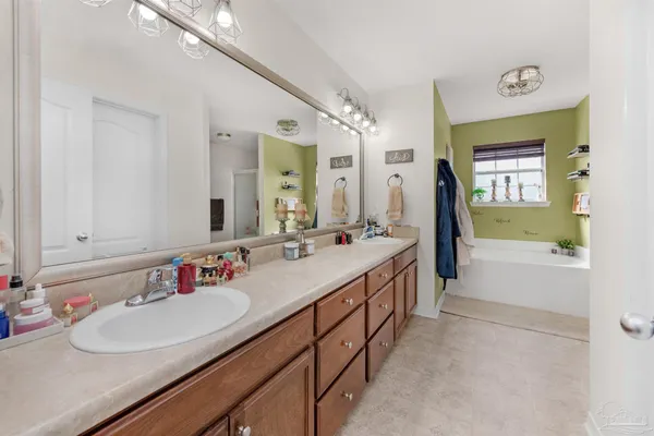 $2,300 | 3437 Wasatch Range Loop, Bellview, FL 32526