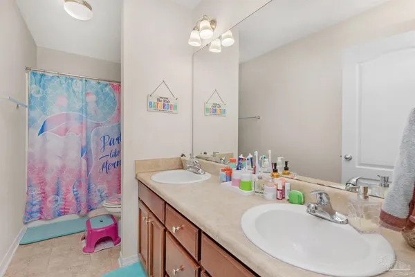 $2,300 | 3437 Wasatch Range Loop, Bellview, FL 32526