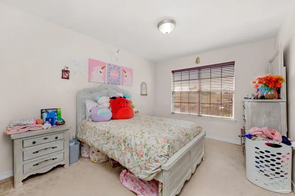 $2,300 | 3437 Wasatch Range Loop, Bellview, FL 32526