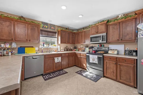 $2,300 | 3437 Wasatch Range Loop, Bellview, FL 32526