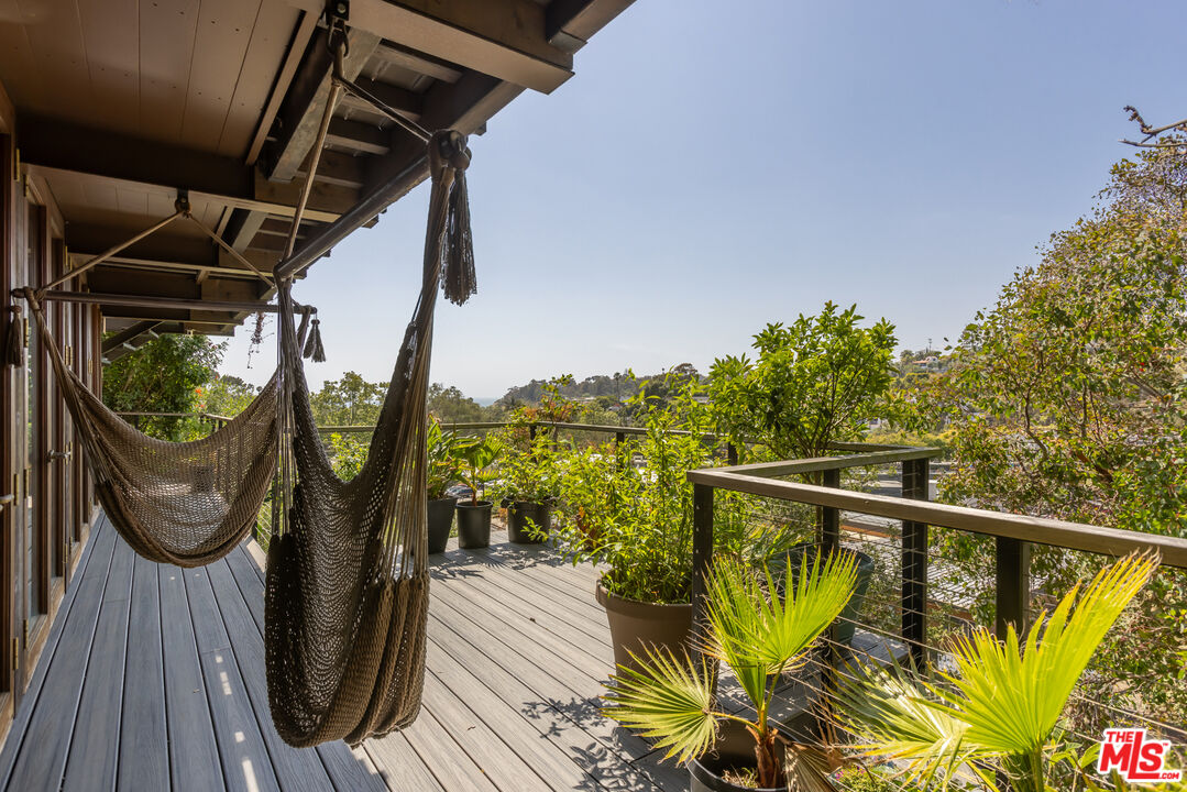 454 Stassi Lane Santa Monica, CA 90402 - Photo 19 of 33