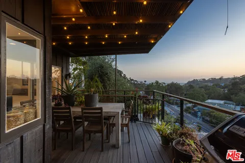 $3,995,000 | 454 Stassi Lane, Santa Monica, CA 90402
