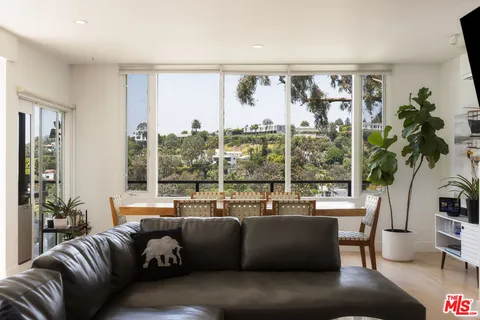 $3,995,000 | 454 Stassi Lane, Santa Monica, CA 90402