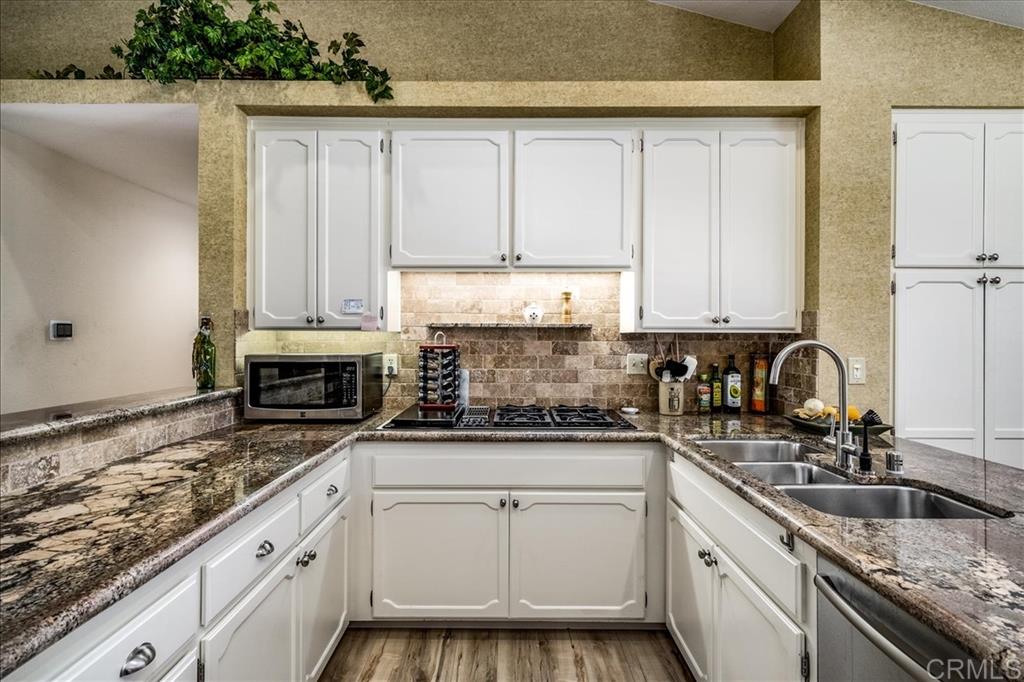 1530 Ventana Drive Escondido, CA 92029 - Photo 17 of 25