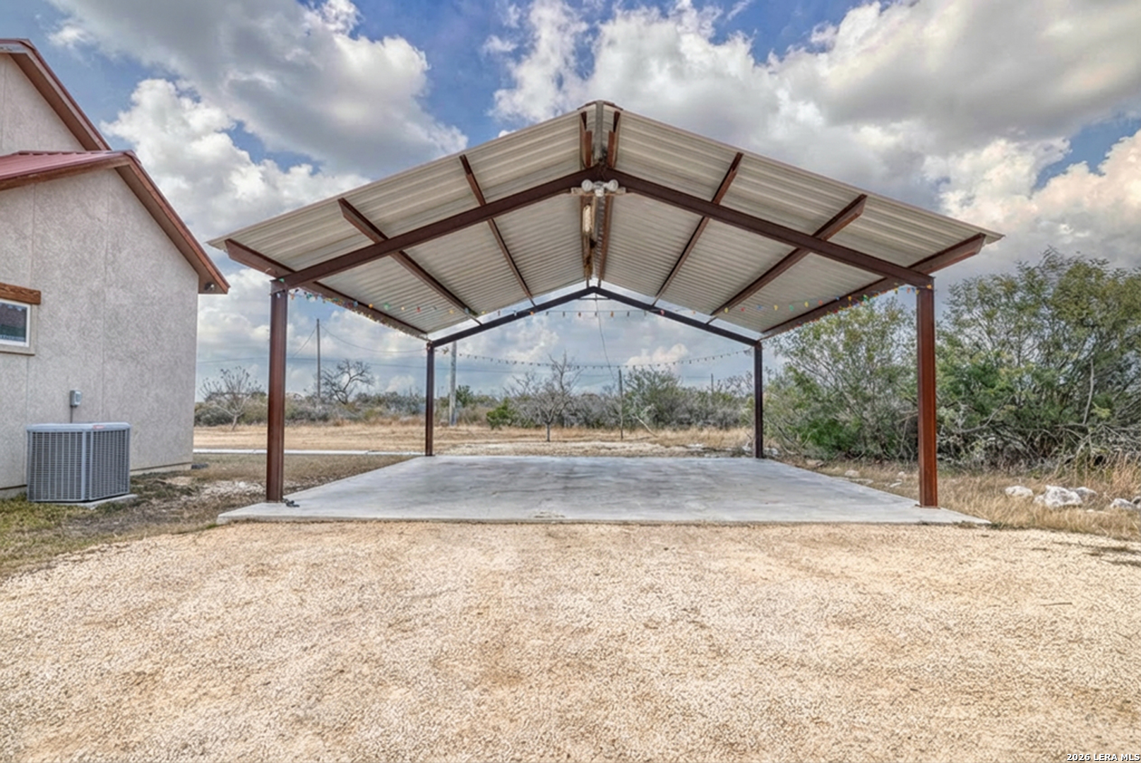 241 Marsh Lane Uvalde, TX 78801 - Photo 36 of 40