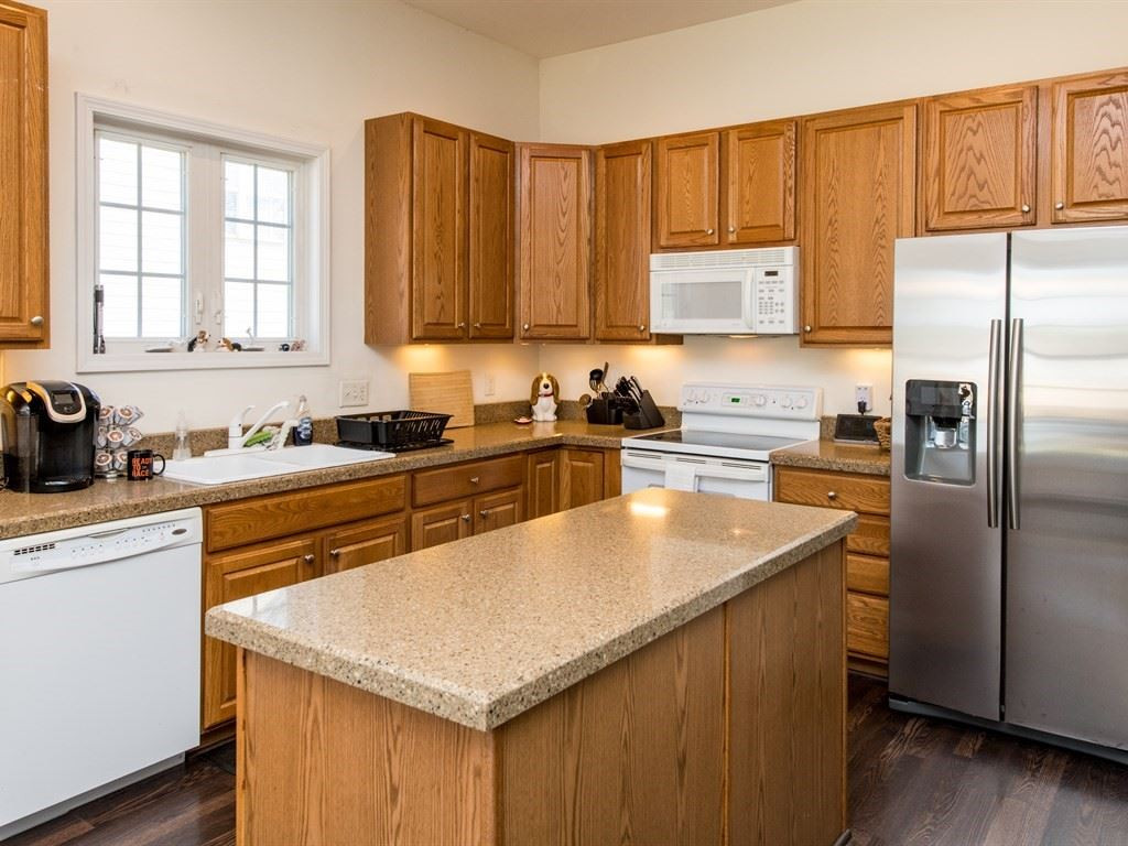 422 Seastone Street Raleigh, NC 27603 - Photo 8 of 24 Kitchen