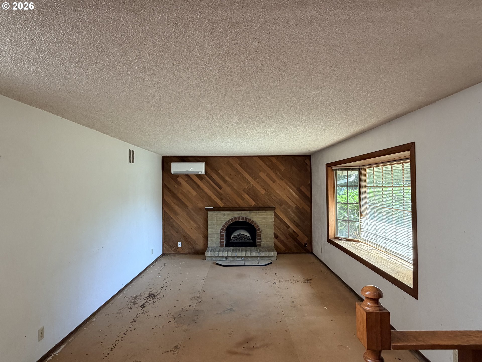 764 71st Street Springfield, OR 97478 - Photo 3 of 20 Gallery Image 3