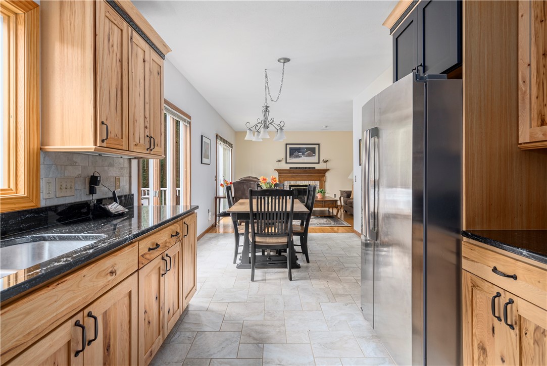 60 Arrowhead Way Warwick, RI 02886 - Photo 11 of 36