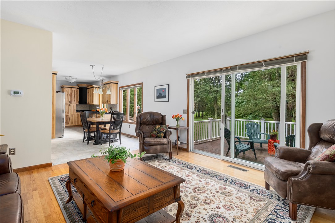 60 Arrowhead Way Warwick, RI 02886 - Photo 15 of 36