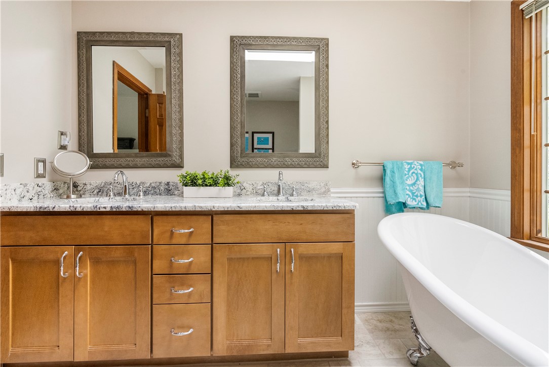 60 Arrowhead Way Warwick, RI 02886 - Photo 23 of 36