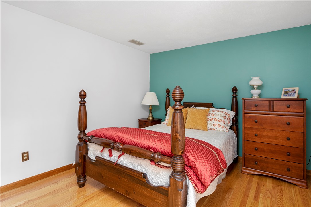 60 Arrowhead Way Warwick, RI 02886 - Photo 26 of 36