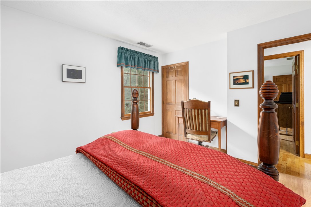 60 Arrowhead Way Warwick, RI 02886 - Photo 27 of 36