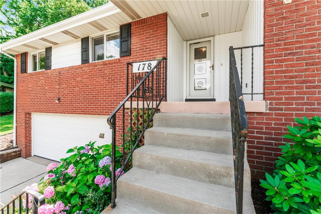 178 Reed Drive Pittsburgh, PA 15205 - Photo 2 of 25 Gallery Image 2