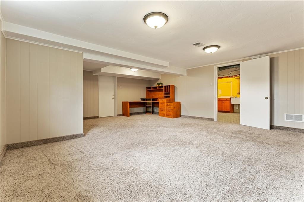 178 Reed Drive Pittsburgh, PA 15205 - Photo 21 of 25 Gallery Image 21