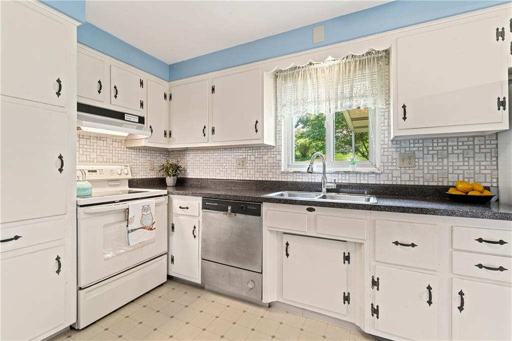 178 Reed Drive Pittsburgh, PA 15205 - Photo 9 of 25 Gallery Image 9