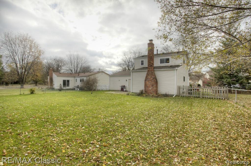 39910 Coronation Road Canton, MI 48188 - Photo 22 of 23 Back Yard