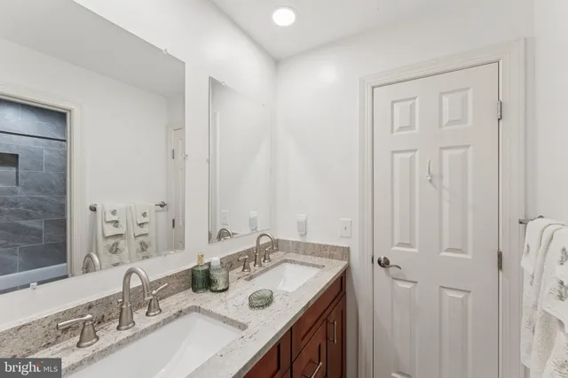 $1,150,000 | 7840 Preakness Lane, Fairfax Station, VA 22039