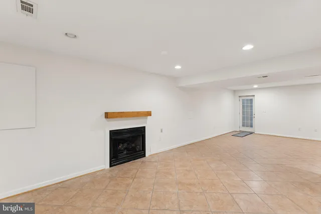 $1,150,000 | 7840 Preakness Lane, Fairfax Station, VA 22039