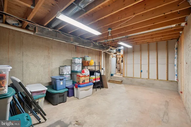 $1,150,000 | 7840 Preakness Lane, Fairfax Station, VA 22039