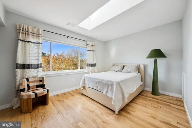 $340,000 | 18200 Windsor Hill Drive, Unit 301B, Olney, MD 20832