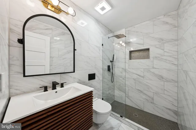 $340,000 | 18200 Windsor Hill Drive, Unit 301B, Olney, MD 20832