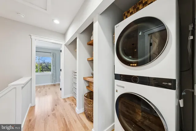 $340,000 | 18200 Windsor Hill Drive, Unit 301B, Olney, MD 20832