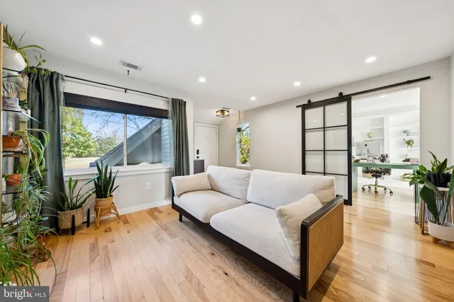 $340,000 | 18200 Windsor Hill Drive, Unit 301B, Olney, MD 20832