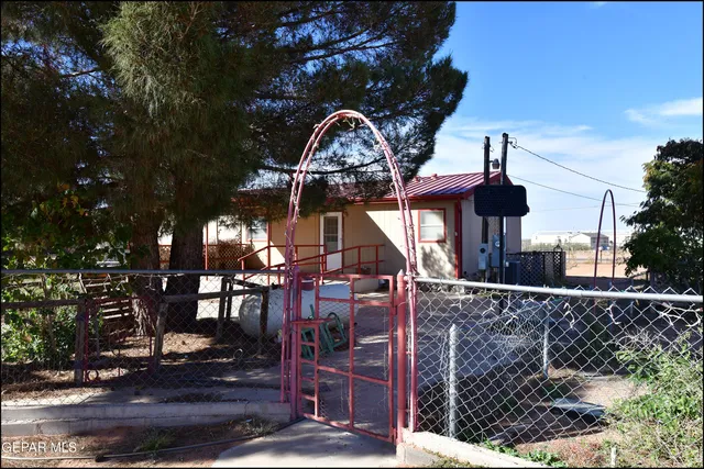 $250,000 | 7950 Onyx Court, Las Cruces, NM 88012