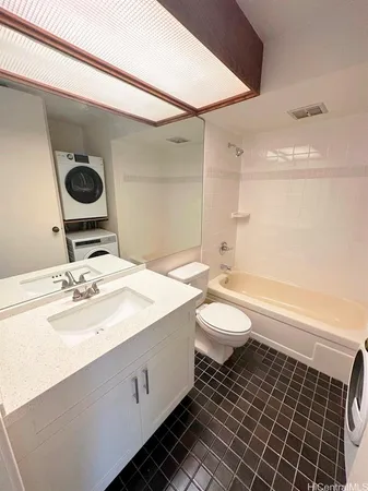 $3,000 | 55 South Judd Street, Unit 2107, Honolulu, HI 96817