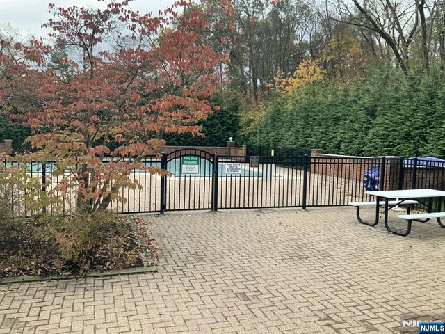 $2,500 | 108 Raintree Lane, Unit 108, Mahwah, NJ 07430