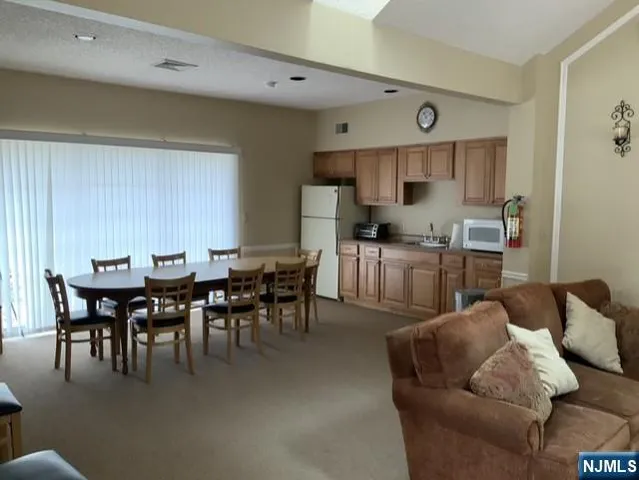 $2,500 | 108 Raintree Lane, Unit 108, Mahwah, NJ 07430