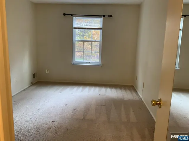 $2,500 | 108 Raintree Lane, Unit 108, Mahwah, NJ 07430