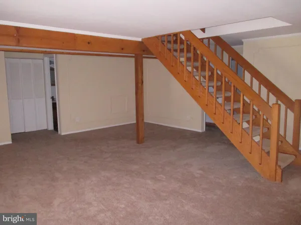 $2,950 | 19601 Sparr Spring Road, Gaithersburg, MD 20886