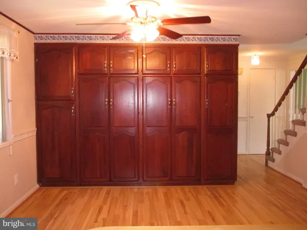 $2,950 | 19601 Sparr Spring Road, Gaithersburg, MD 20886