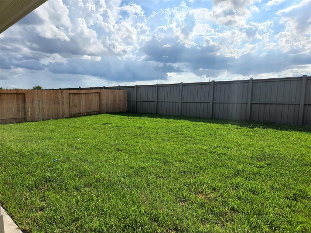 7738 Robert Lane Rosharon, TX 77583 - Photo 16 of 20