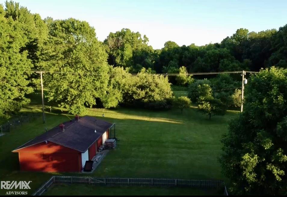 9308 Field Claytownship Stclair Mi 48001 Algonac, MI 48001 - Photo 6 of 19 50080053-5.JPG